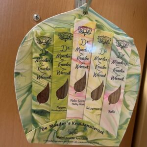 Wierook: LeMUrian Goddess of Nature: Moeder's KRUIDENGEUREN - Set 30 korte geurstokjes à 15 min