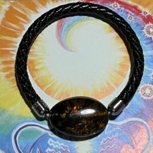 Barnsteen Armband vol Fossielen - elastische band - uit Estland = Zonnig Baltic LeMUria Amber