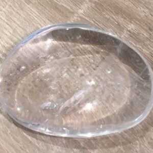 Bergkristal: 8x5.8x1.5 cm