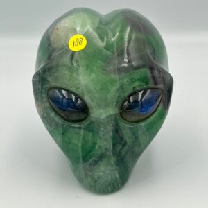 Fluoriet Alien met Labradoriet ogen 3:  8 x 6,5 x 7,5 cm - 639 gram