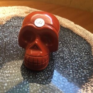 Rode Jaspis Skull 11 - Verbonden aan Feeërieke Elfenwereld op Moeder Aarde = 3.9 x 2.7 x 2.9 cm