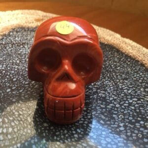 Rode Jaspis Skull 7 - Verbonden aan Feeërieke Elfenwereld op Moeder Aarde = 3.9 x 2.7 x 2.9 cm