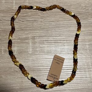 Barnsteen Ketting 50cm met draaisluiting - uit Estland = Zonnig Baltic LeMUria Amber