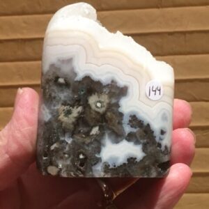 Oceaan Jaspis Cluster: 5.5x3.3x7 cm - 245 gr - LeMUria adagaskar