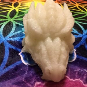 Seleniet Wit Uluru Drakin in kunsthars:  LeMUria Merlina - Merlijn liefde - 11x7x6.5 cm - 300 gram