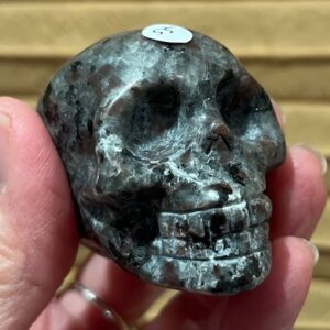 Vuursteen Skull 2: 105 gram 45.5x3.5x4 cm - Grondt én Bekrachtigt de Uluru Scheppingspulsatie