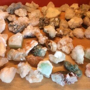 Apofyliet - kleine LeMUria Kristal Clusters - Per stuk te koop!