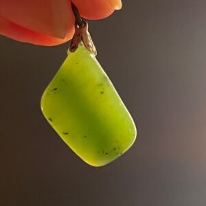 Jade Groen 1 - Elfjes Hanger (2,3 x 1,6 cm)