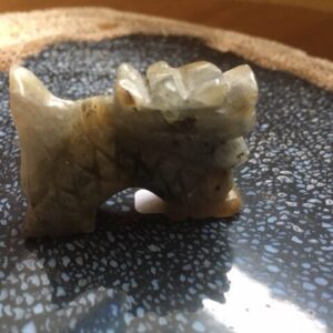 Labradoriet Uluru Drakin - Mini staand - 4 cm