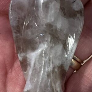 Maansteen (Regenboog) met zwarte Toermalijn - Engel 4: 5,2 x 3 x 1,4 cm