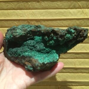 Malachiet ruw: 13x8x10 cm (lxbxh) - 335 - Elfjes energie - Marokko