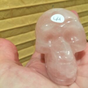 Rozenkwarts Skull 27