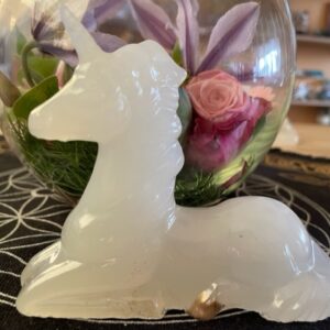 LeMUria Wit Eenhoorn 1: Wit Seleniet in kunsthars gegoten (Moeder Maan) + MP3 26.37 min