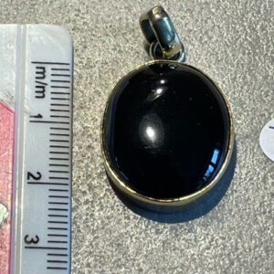 ONYX HANGER 7 (Madagaskar): Ingewijd als LEMURIA ZWARTE MADONNA / KALI hanger