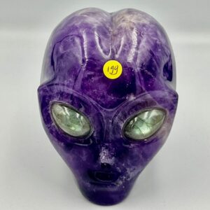 Amethist Alien schedel met Labradoriet ogen 5: 7.5x6.5x8 (lxbrxh) cm - 581 gram