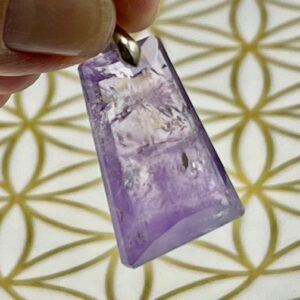 Ametrien Hanger 2: facet geslepen Trapezium : 3 x 2 cm - 10 gr