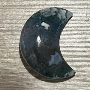 Mosagaat halve Maan 2:  5.5 x 3.5 x 1.5 cm - 42 gram