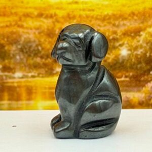 Miniatuur Hond - Hematiet: 2.5x1.5x1 cm (lxbrxh)