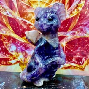 Amethist Draakje met Onyx ogen STAAND nr 1: 5x5x9 cm (brxdxh) - 183 gram: Zij leert Ontspannen - Loslaten - Brengt Harmonie