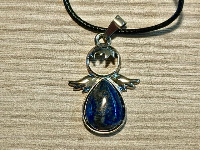 Sodaliet Moeder Maria & Isis als Beschermengel aan ketting: 3.5x2.5 cm (hxb) - kettinglengte max 49 cm - Afbeelding 6